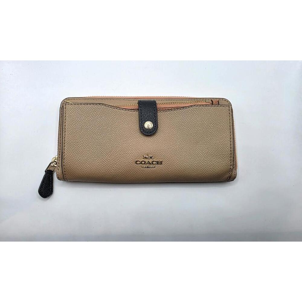 Coach Multifunction Zip Wallet Crossgrain Leather in Sunrise Multi F29940